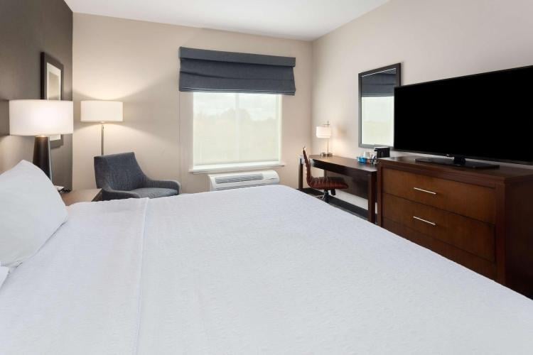 Hampton Inn by Hilton Nashville Airport Century Place photo 1