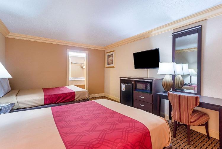 Parkway Inn of Birmingham photo 2