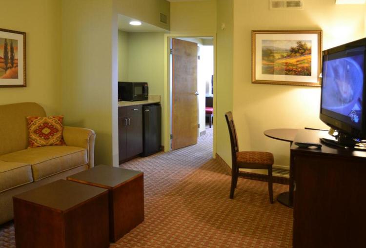 Euro-Suites Hotel photo 1