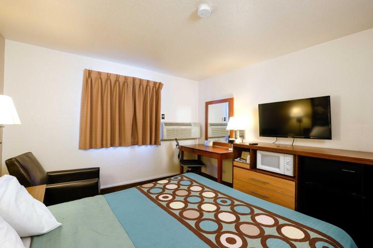 Super 8 by Wyndham Las Cruces/White Sands Area photo 2