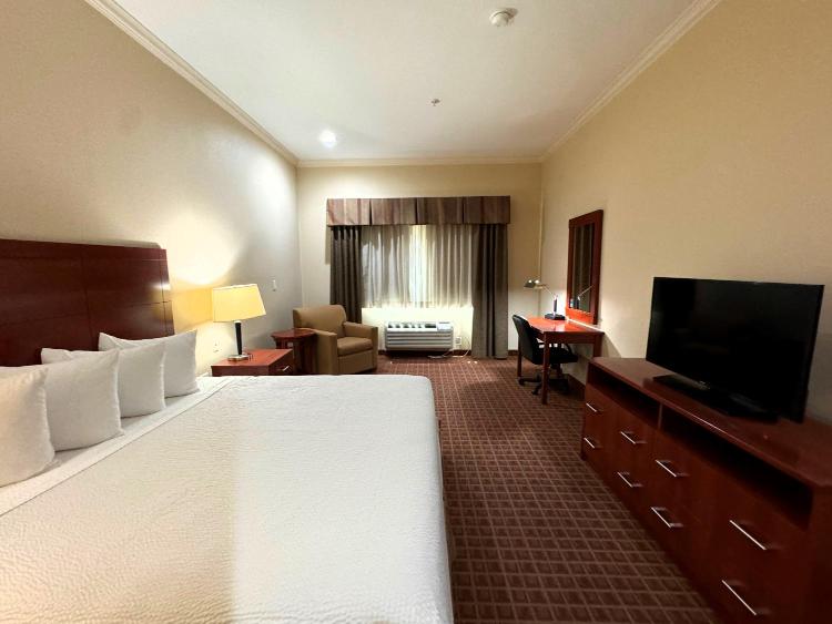 Ramada by Wyndham College Station photo 3