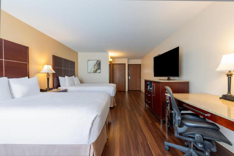 Wyndham Riverfront Hotel photo 3
