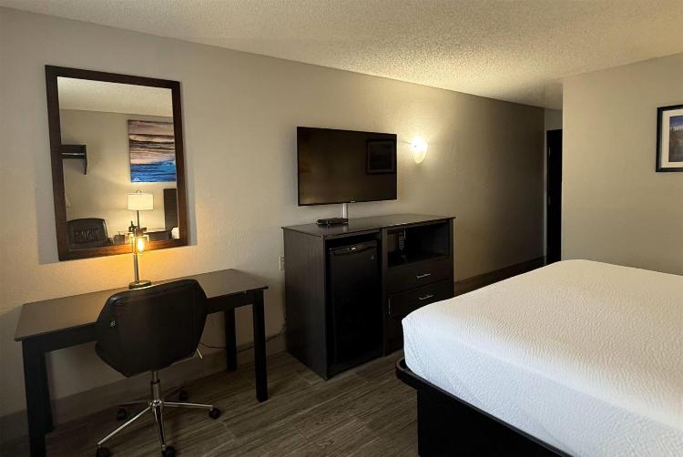 Days Inn by Wyndham Orange Park/Jacksonville photo 3