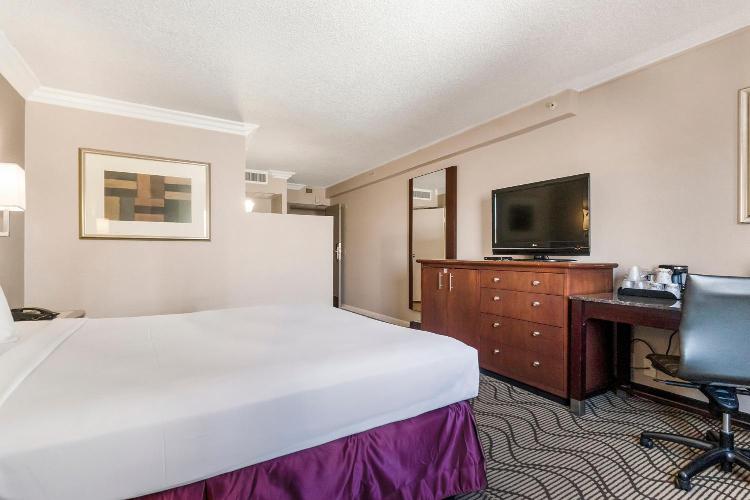 Jack London Inn photo 1