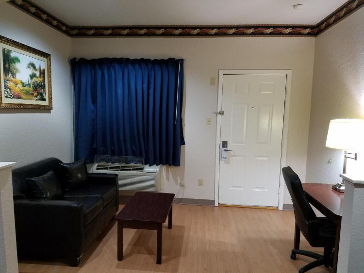 Scott Inn & Suites - Downtown Houston photo 3