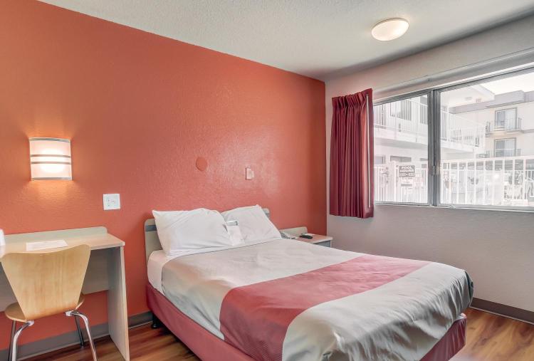 Motel 6-Medford, OR photo 2