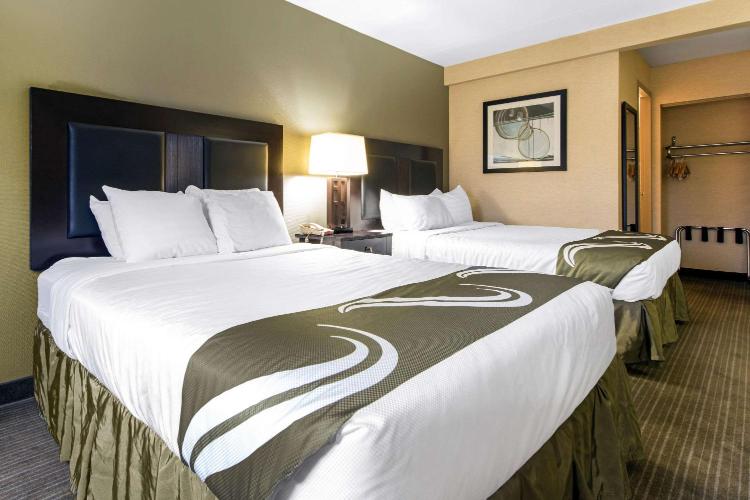 Quality Inn & Suites Charleston - Civic Center photo 1