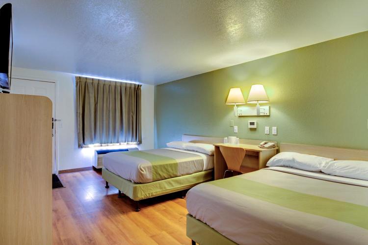 Rodeway Inn photo 2