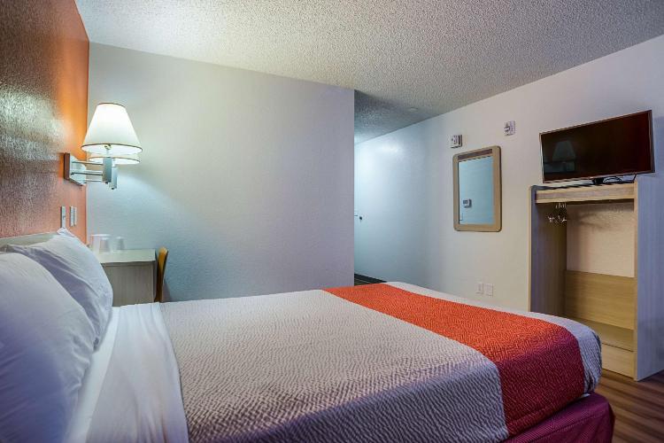Motel 6 Tucson, AZ - North photo 2