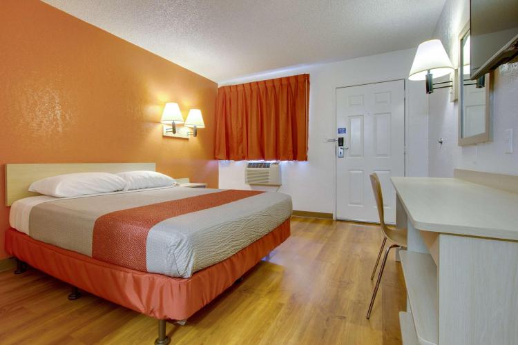 Motel 6-Tempe, AZ - Scottsdale South photo 1