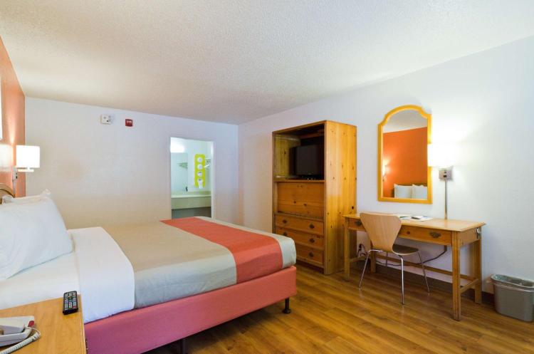 Motel 6-Frederick, MD - Fort Detrick photo 2