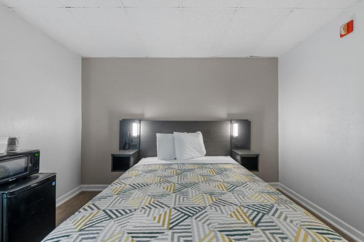 Budget Inn-Norfolk, VA - Oceanview photo 2