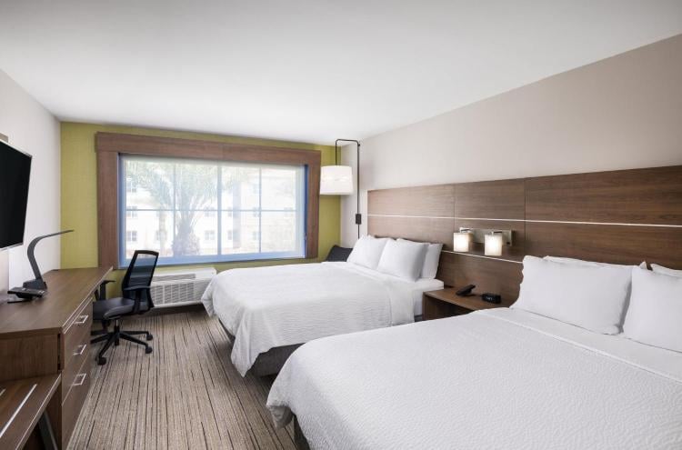 Holiday Inn Express & Suites - Gilbert - East Mesa by IHG photo 2
