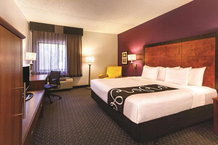 La Quinta by Wyndham Miami Airport East photo 2