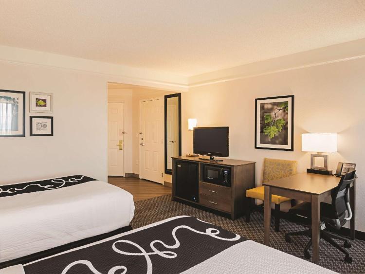 La Quinta by Wyndham Denver Tech Center photo 2
