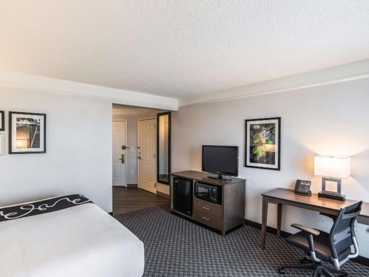 La Quinta by Wyndham Phoenix Chandler photo 3
