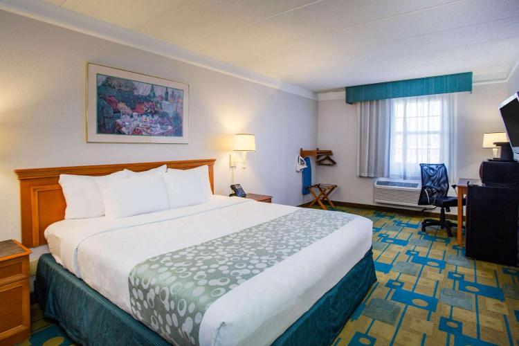 La Quinta Inn by Wyndham Norfolk Virginia Beach photo 2