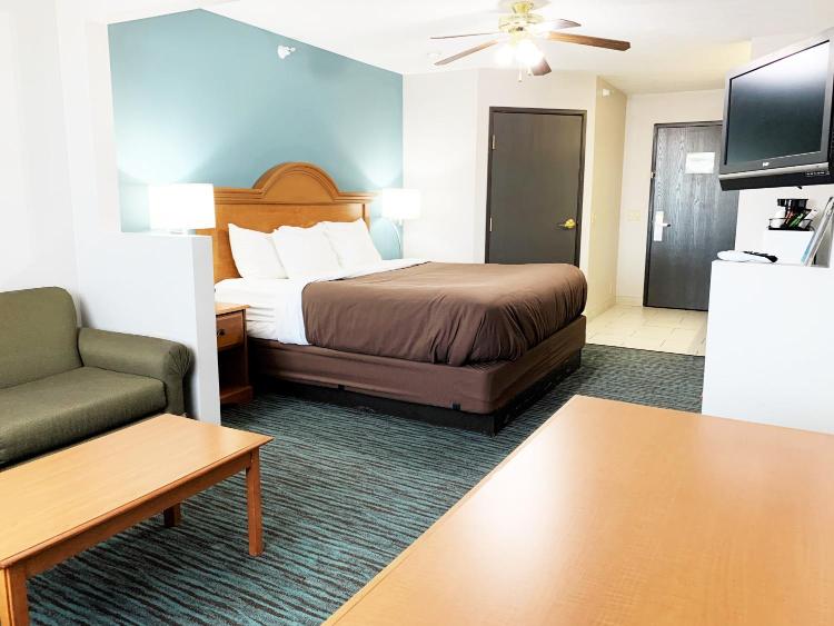 BridgePointe Inn & Suites by BPhotels, Lincoln I-80 & 27th St photo 1
