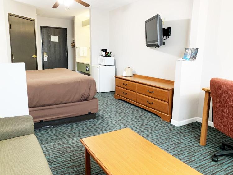 BridgePointe Inn & Suites by BPhotels, Lincoln I-80 & 27th St photo 3