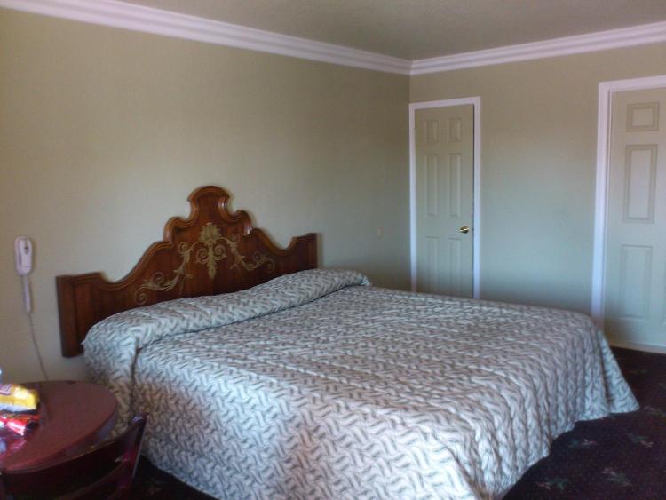 Santa Ana Travel Inn photo 1