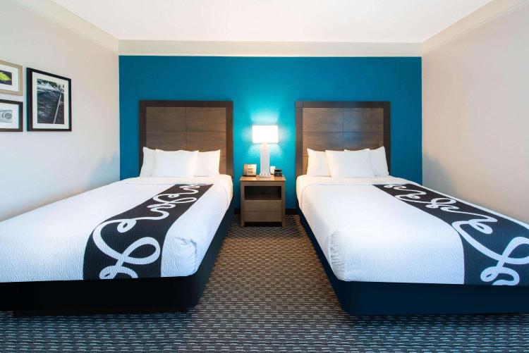 La Quinta by Wyndham Tampa Brandon Regency Park photo 1