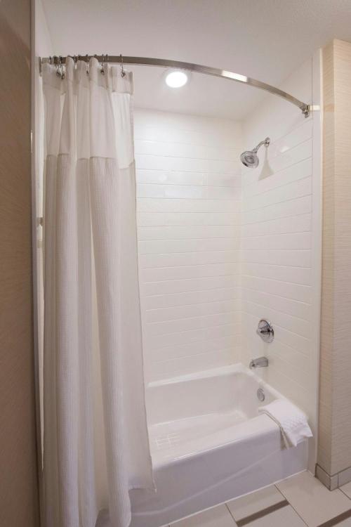 Fairfield Inn & Suites by Marriott Lynchburg Liberty University photo 2