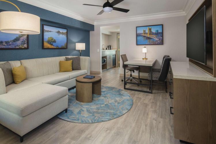 Embassy Suites by Hilton Sacramento Riverfront Promenade photo 1