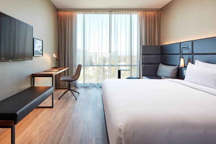AC Hotel by Marriott San Jose Santa Clara photo 3