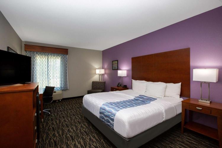 La Quinta by Wyndham Tupelo photo 2
