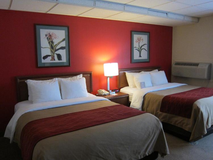 Ramada by Wyndham Downtown Spokane photo 2