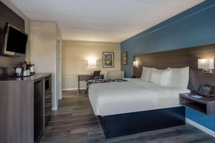 La Quinta Inn by Wyndham Sacramento North photo 1