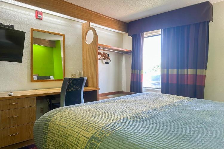 Classic Inn By OYO I- 240 Near Memphis Airport photo 3