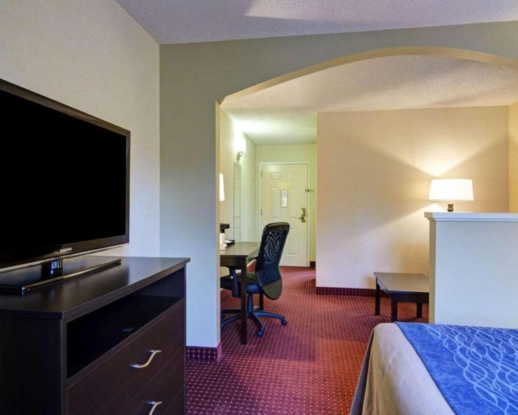 Quality Inn & Suites Little Rock West photo 1