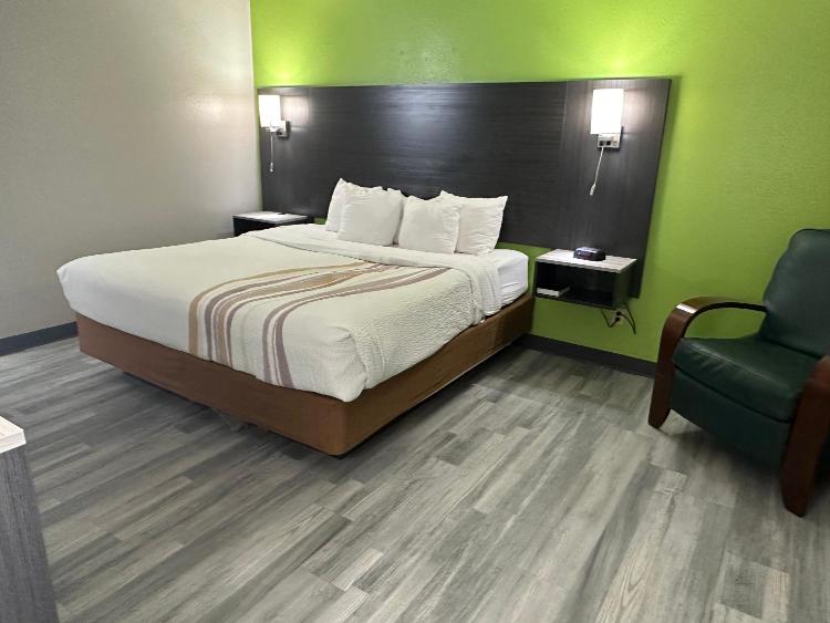La Quinta Inn by Wyndham Omaha Southwest photo 3