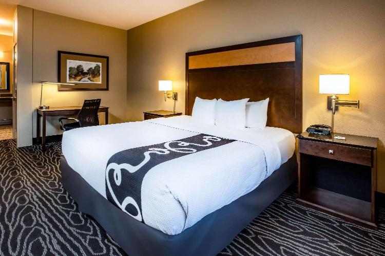 La Quinta by Wyndham Eugene photo 3