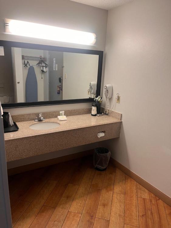 Baymont by Wyndham Columbia, MO photo 1
