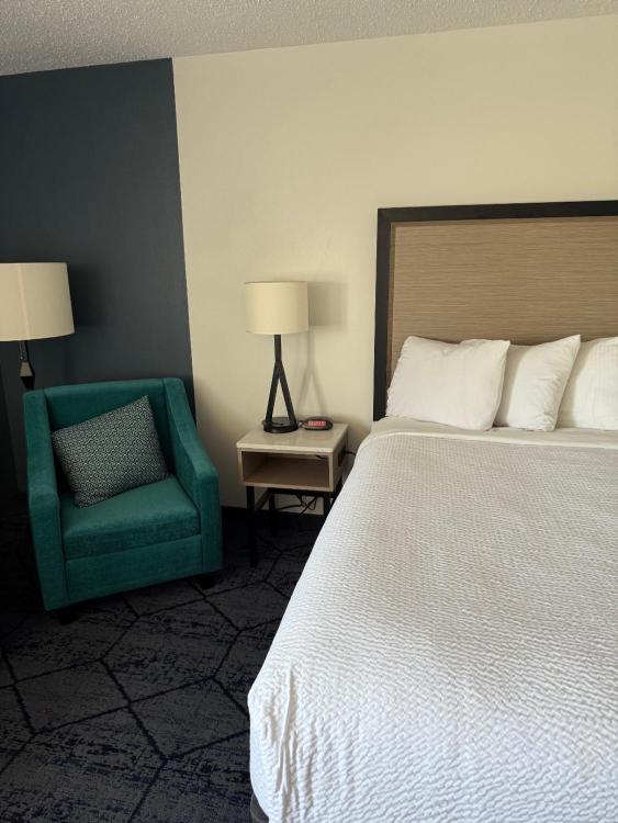 Baymont by Wyndham Columbia, MO photo 3
