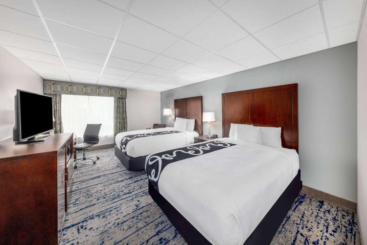 La Quinta Inn by Wyndham Lynnwood photo 2