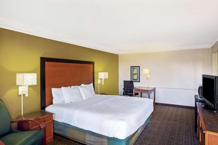 La Quinta Inn by Wyndham Killeen - Fort Hood photo 1