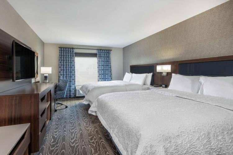 Hampton Inn & Suites Fort Wayne Downtown photo 2