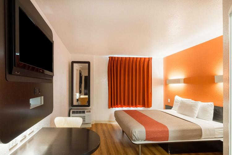 Motel 6-Irving, TX - DFW Airport North photo 2