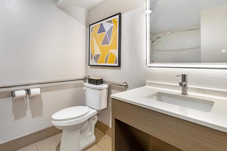 Comfort Inn & Suites Sacramento - University Area photo 2