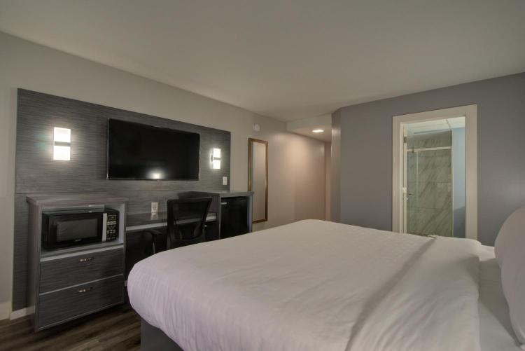 Clarion Pointe Tampa-Brandon Near Fairgrounds and Casino photo 3