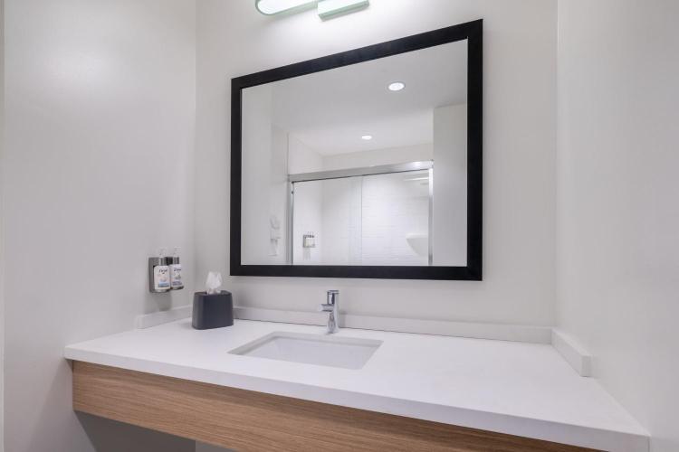 Garner Hotel Idaho Falls Southwest by IHG photo 3