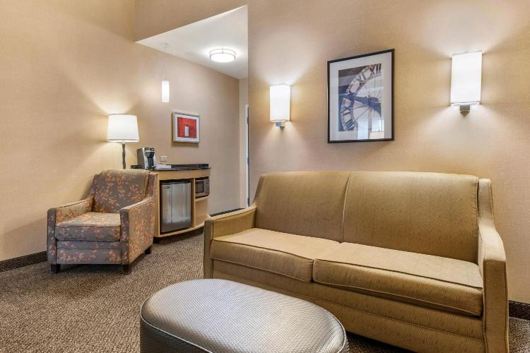 Wyndham Noblesville photo 2