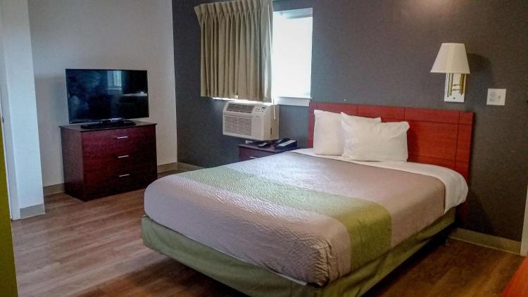 Motel 6-Greensboro, NC - I-40 photo 2