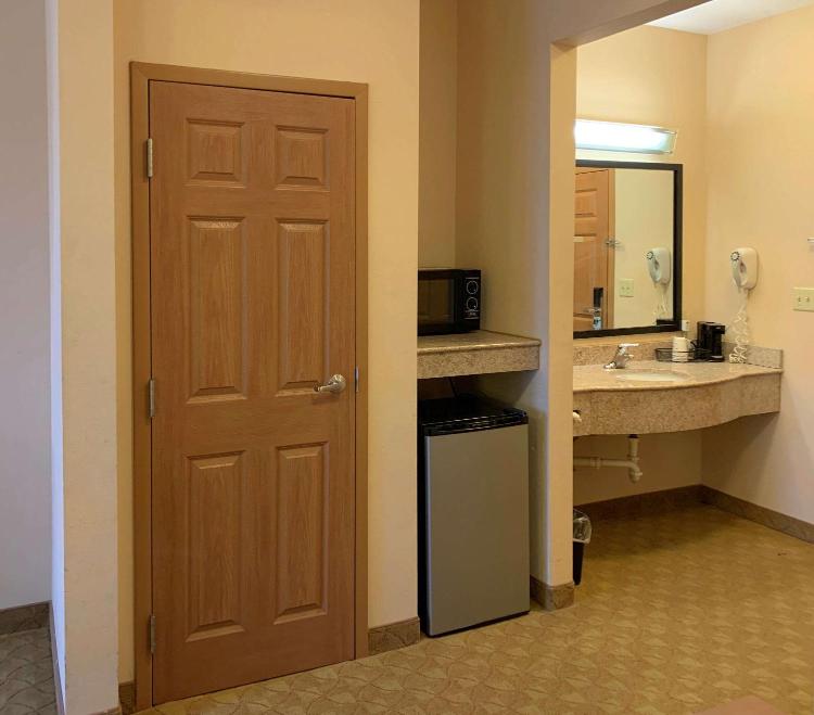 Sleep Inn & Suites photo 1