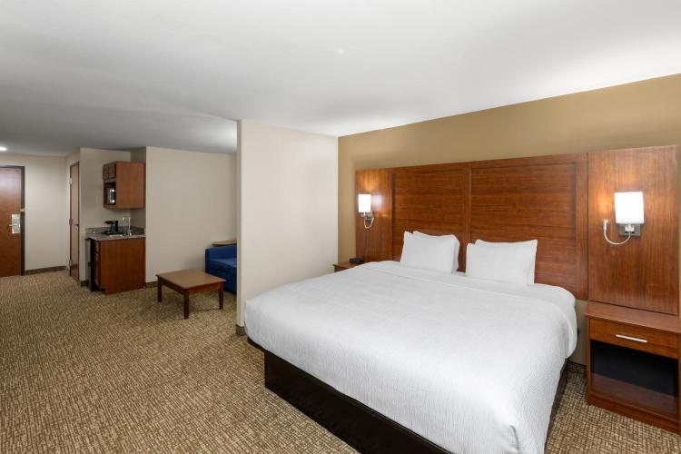 Wingate by Wyndham College Station South photo 3