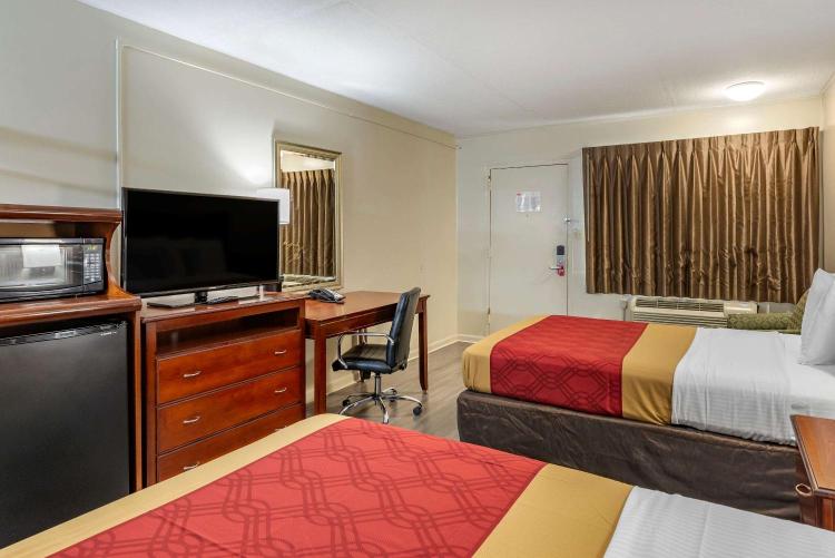 Econo Lodge North Charlottesville photo 3