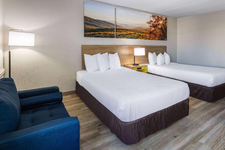 Days Inn by Wyndham Winchester photo 2
